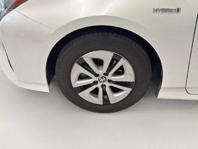 Certified 2017 Toyota Prius Four FWD image 26