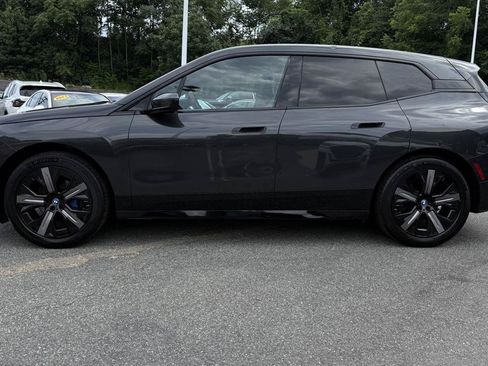 Used 2024 BMW iX xDrive50 w/ Premium Package AWD/4WD image 65