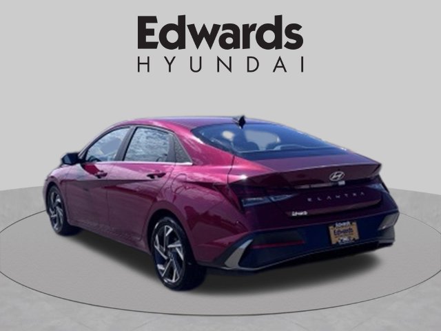 Used 2025 Hyundai Elantra SEL FWD image 8
