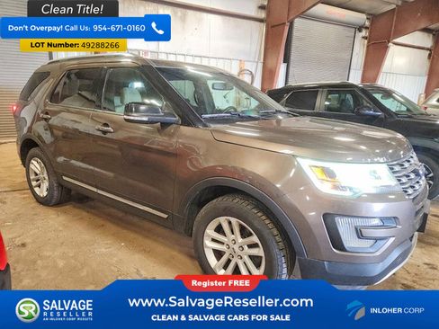 Used 2016 Ford Explorer XLT w/ Equipment Group 201A image 5