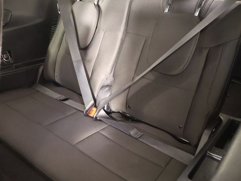 Used 2022 Ford Explorer XLT RWD image 13