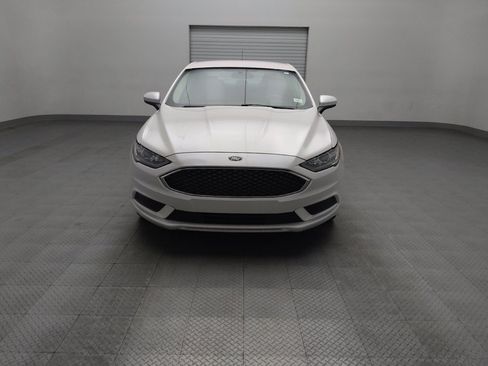 Used 2018 Ford Fusion SE FWD image 15