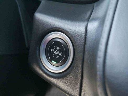 Used 2024 Chevrolet Tahoe LT AWD/4WD image 32
