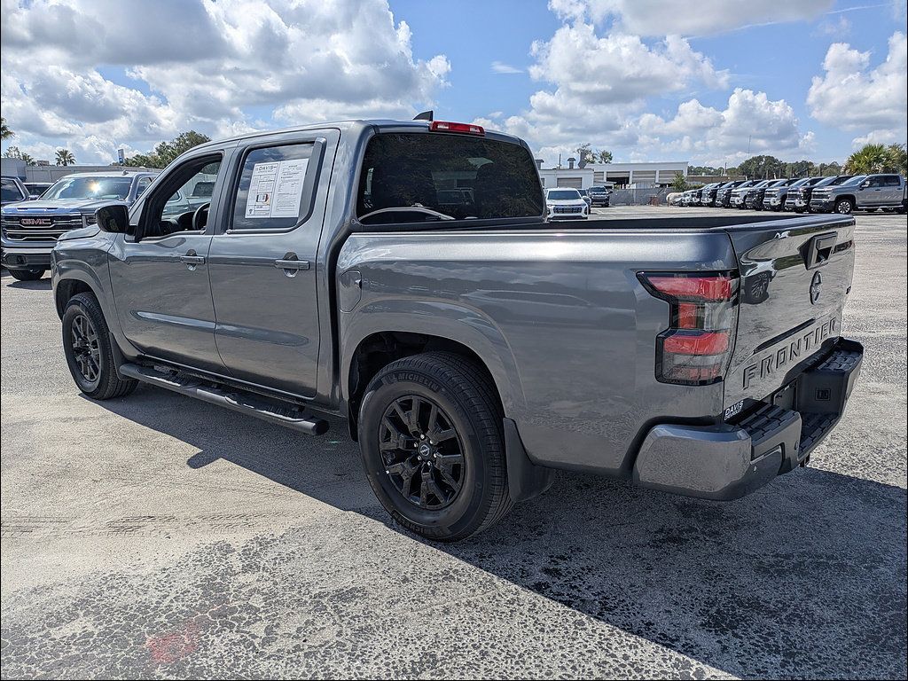 Used 2023 Nissan Frontier SV w/ Midnight Edition Package RWD image 6