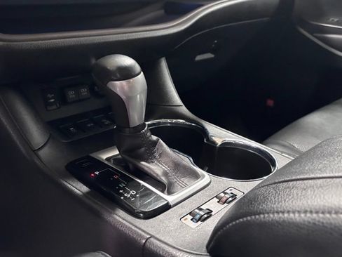 Used 2019 Toyota Highlander Limited AWD/4WD image 15