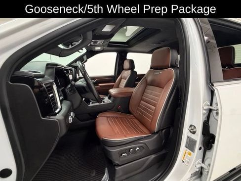 Certified 2024 GMC Sierra 2500 Denali Ultimate AWD/4WD image 8