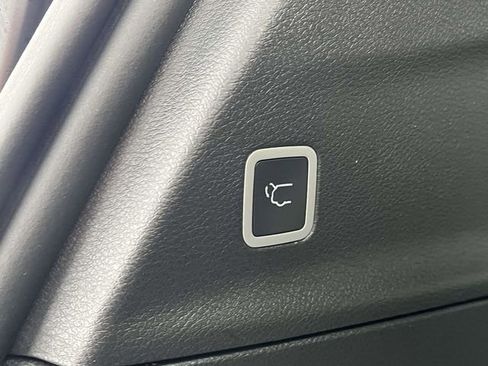 New 2026 Chrysler Pacifica Select image 18