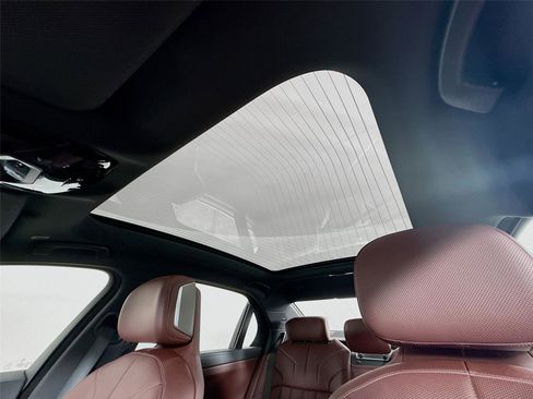 Used 2023 BMW 740i w/ Executive Package RWD image 14