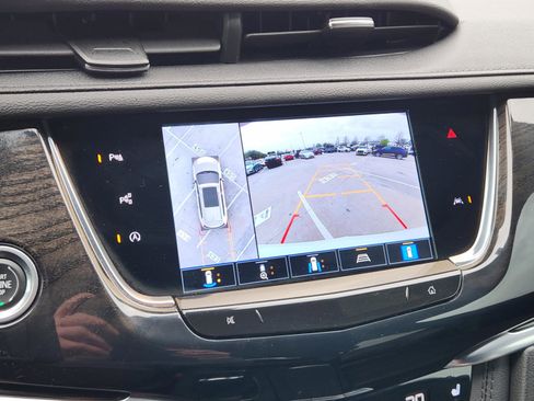 Used 2023 Cadillac XT6 Premium Luxury w/ Technology Package image 15