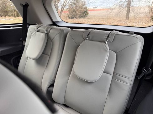 New 2026 Lincoln Aviator AWD image 18