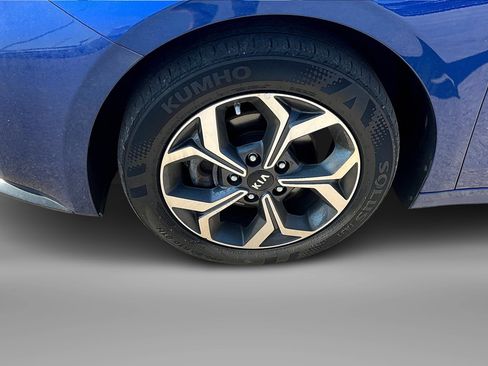 Used 2020 Kia Forte LXS image 2