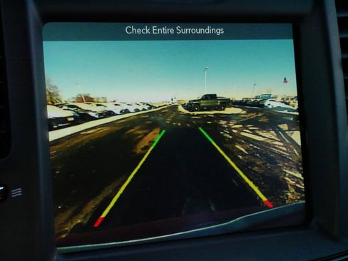 Used 2017 Chrysler 300 S image 29