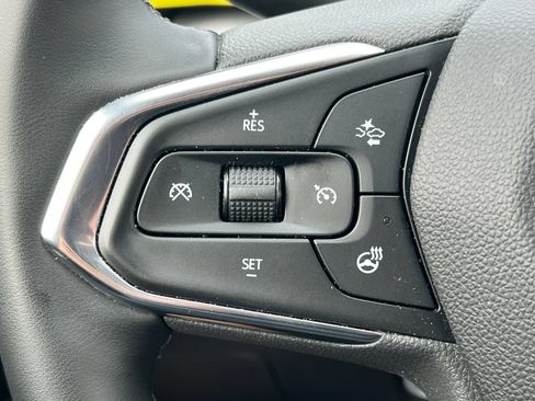 Used 2024 Chevrolet Trax LT w/ Driver Confidence Package FWD image 18