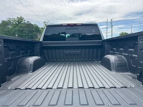 New 2026 GMC Sierra 1500 AT4 w/ Technology Package AWD/4WD image 19