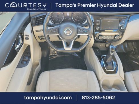 Used 2022 Nissan Rogue Sport SV w/ Technology Package image 13