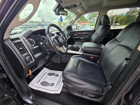 Used 2018 RAM 1500 Laramie RWD image 10