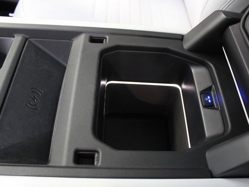 Used 2026 Land Rover Defender 110 OCTA image 83