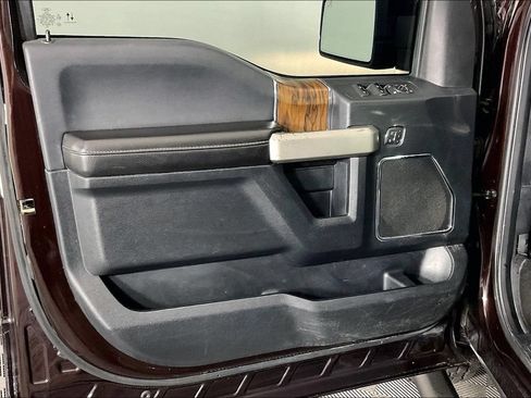 Used 2020 Ford F150 Lariat AWD/4WD image 19