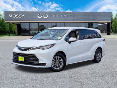 Used 2023 Toyota Sienna LE