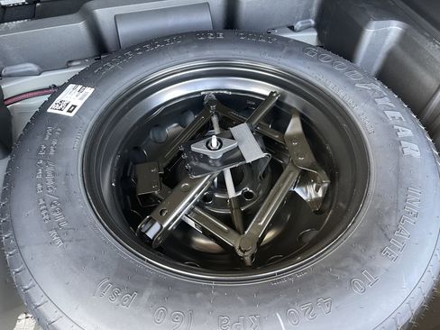 New 2026 Jeep Cherokee Laredo AWD/4WD image 14