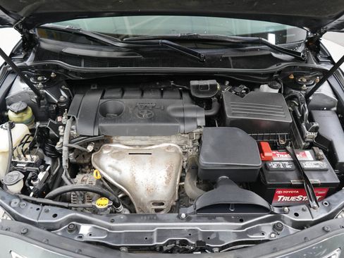 Used 2011 Toyota Camry LE FWD image 26