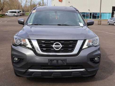 Used 2017 Nissan Pathfinder SV image 9