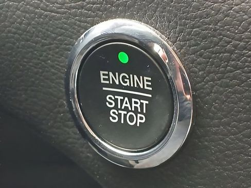 Used 2022 Ford Edge SEL image 18