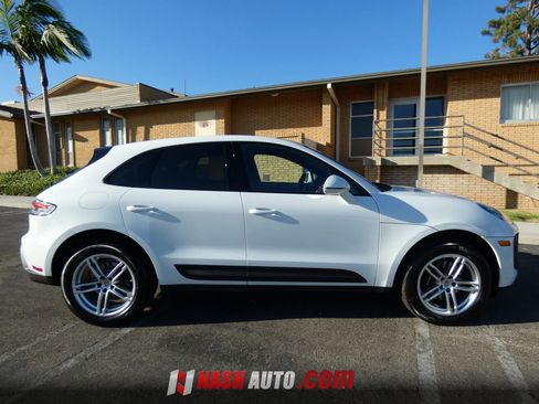 Used 2024 Porsche Macan AWD/4WD image 6