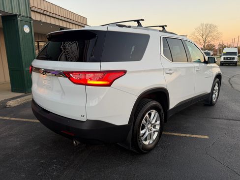Used 2018 Chevrolet Traverse LT image 3