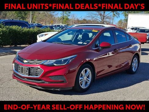 Used 2017 Chevrolet Cruze LT w/ Sun And Sound Package image 4