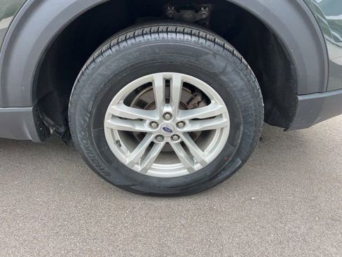 Used 2023 Ford Explorer XLT w/ Equipment Group 202A AWD/4WD image 9