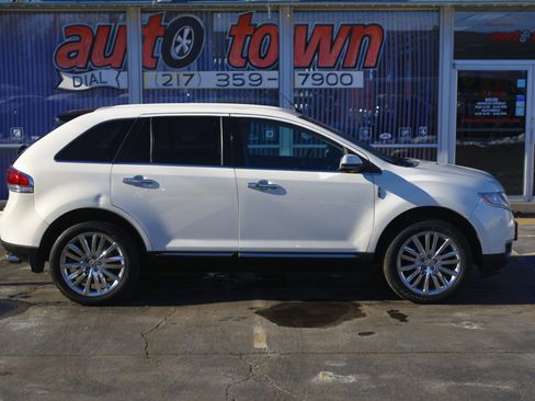 Used 2012 Lincoln MKX FWD image 19