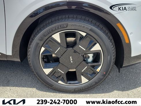 New 2026 Kia Sportage SX FWD image 7
