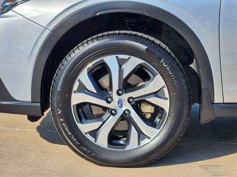 Used 2022 Subaru Outback Limited image 7
