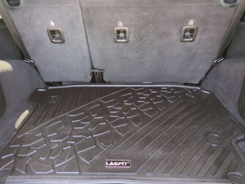 Used 2020 Jeep Wrangler Unlimited Sport AWD/4WD image 33
