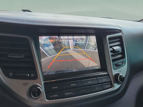 Used 2018 Hyundai Tucson Limited image 18