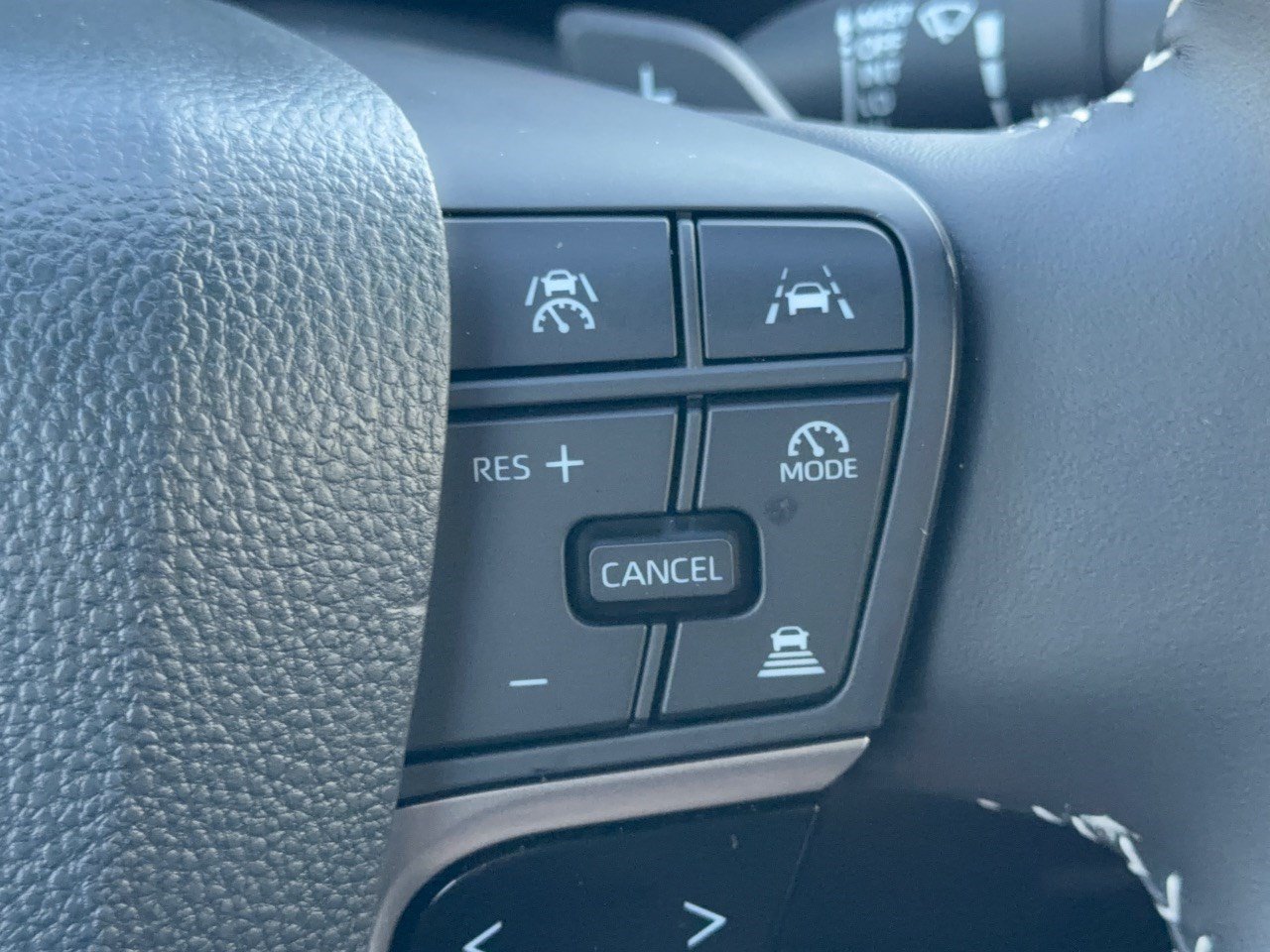 Used 2026 Toyota Camry SE w/ Convenience Package FWD image 19