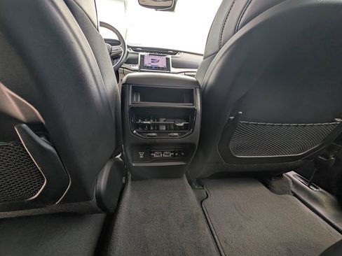 Used 2022 Jeep Grand Cherokee Limited image 36