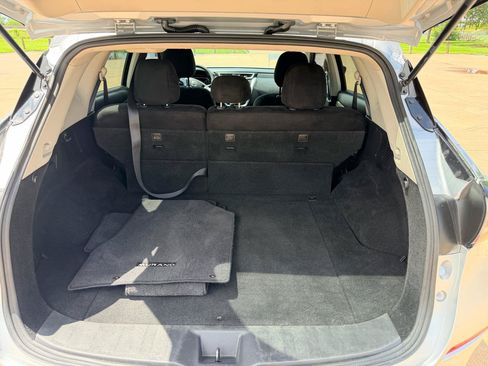 Used 2016 Nissan Murano S FWD image 11