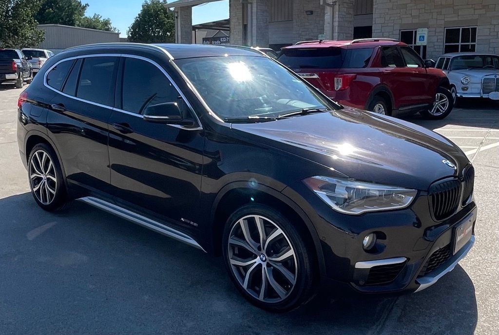 Used 2017 BMW X1 xDrive28i AWD/4WD image 2