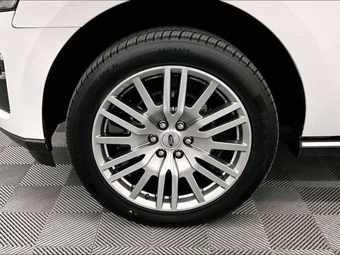 Used 2024 Ford Expedition Max Limited image 10