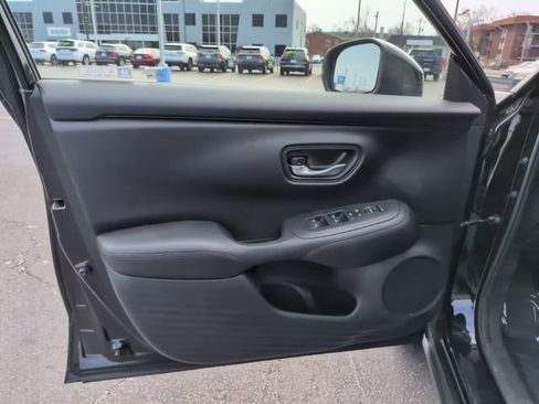 Used 2024 Honda HR-V LX image 16