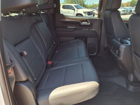 Used 2023 Chevrolet Silverado 1500 RST AWD/4WD image 15