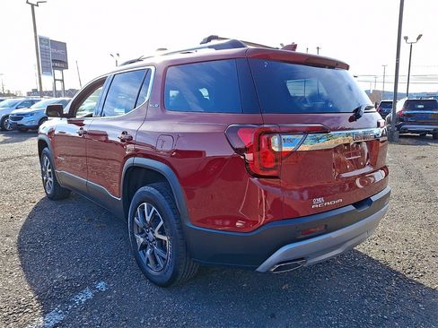 Certified 2023 GMC Acadia SLE w/ Driver Convenience Package image 4