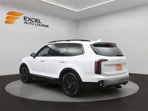 Used 2023 Kia Telluride EX X-Line image 3