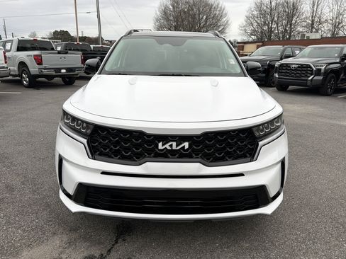 Used 2023 Kia Sorento S w/ Panoramic Sunroof Package image 3