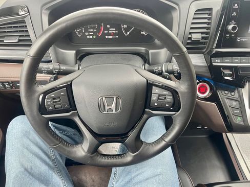 Used 2025 Honda Odyssey Elite image 15