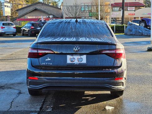 Used 2024 Volkswagen Jetta Sport image 7