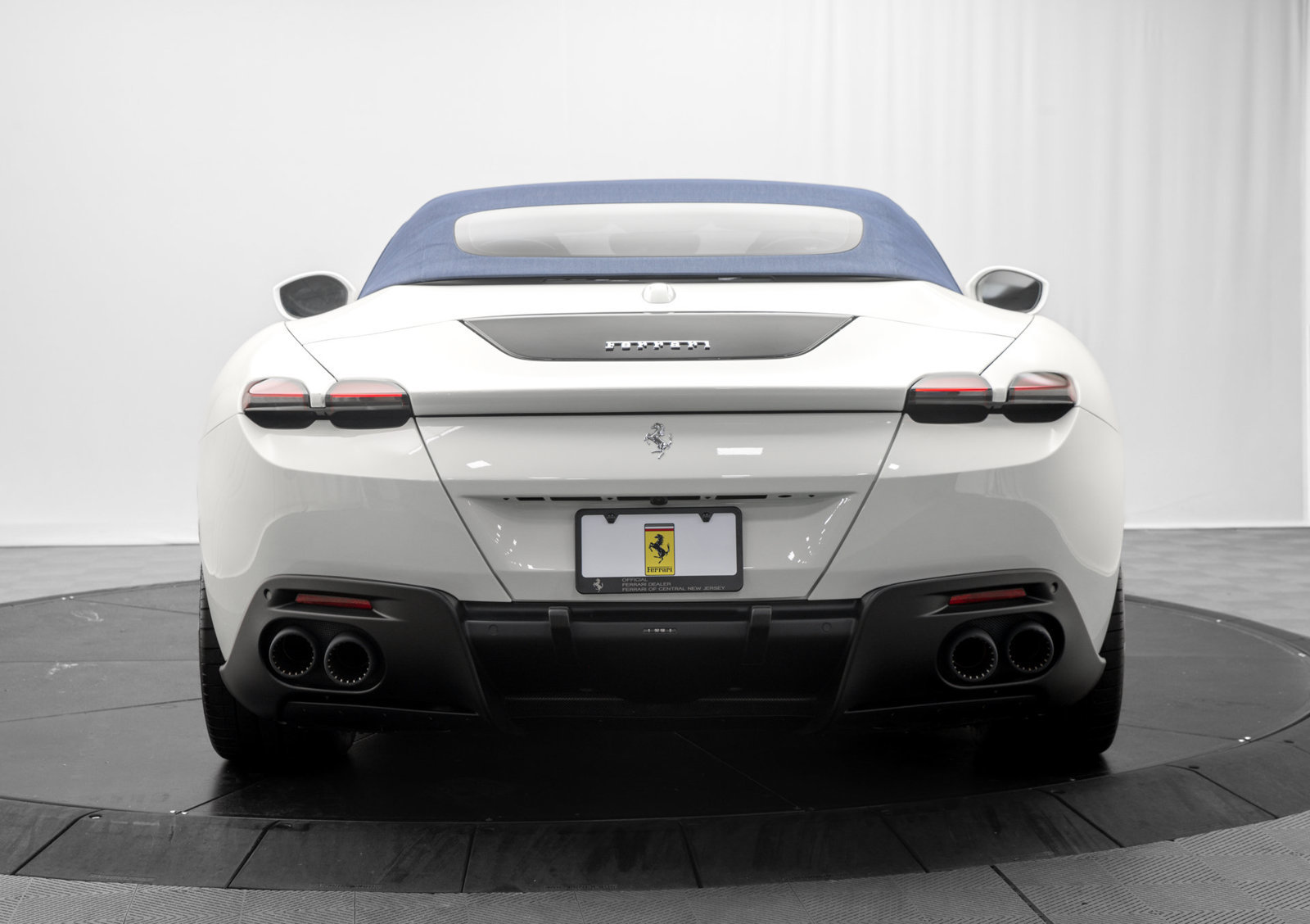 Used 2025 Ferrari Roma Spider RWD image 14