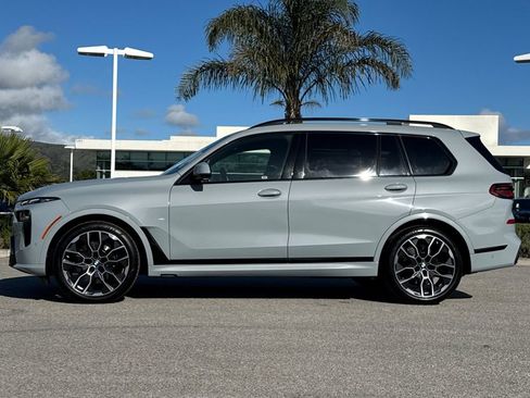 Used 2024 BMW X7 xDrive40i w/ M Sport Package AWD/4WD image 6